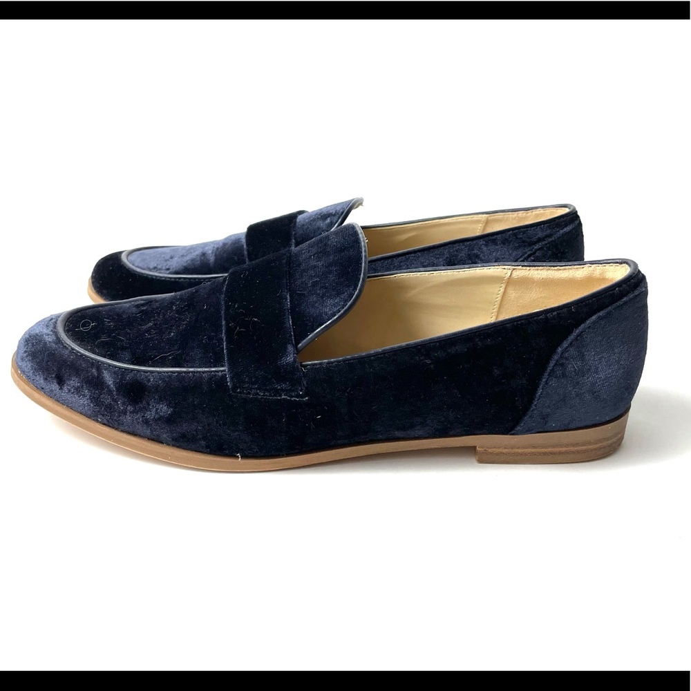 Zara Basic Navy Blue Velvet Loafers